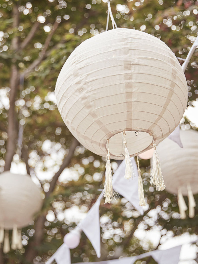 Lights4fun cream tassel solar lanterns set of 3 30cm, UK version