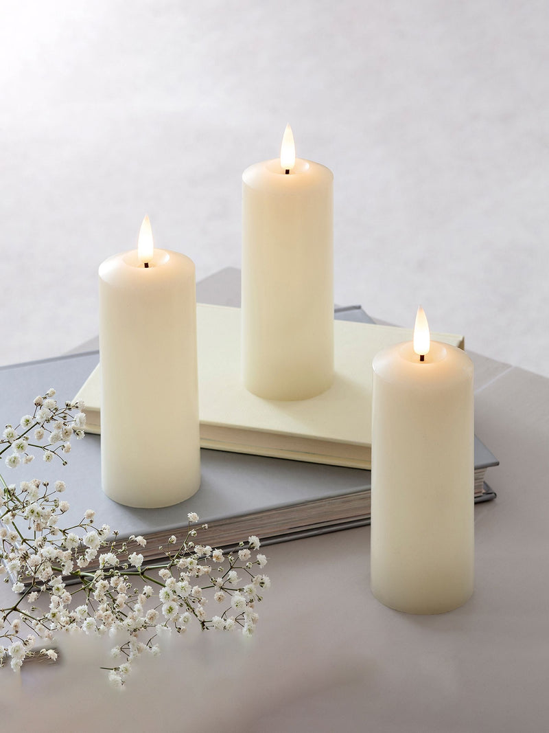 Lights4fun TruGlow LED slim pillar candles set of 3, UK version