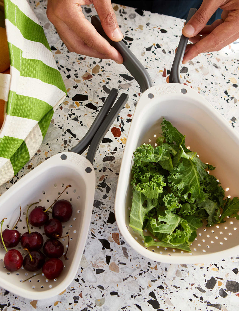 Joseph Joseph Droplet Colander with folding handles (British brand)