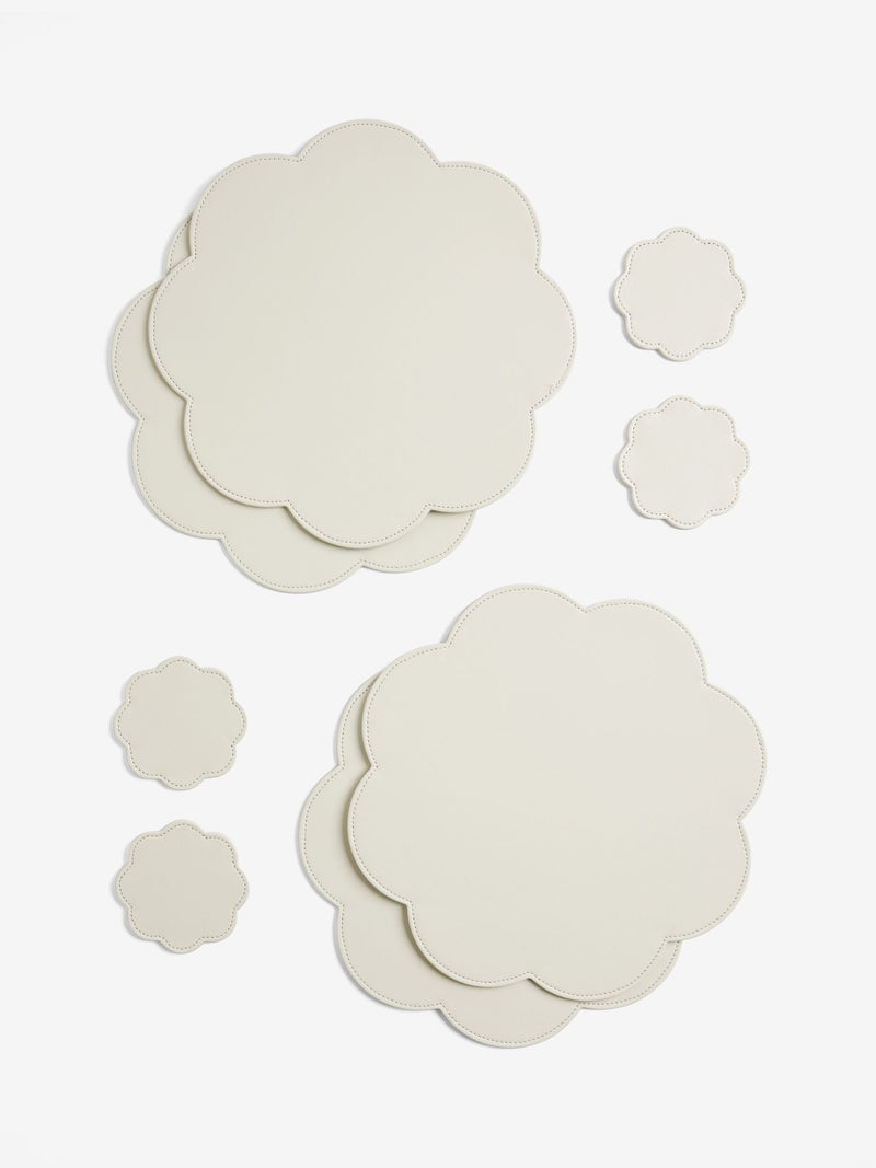 Cream flower faux leather placemats and coasters set, 8 pieces (British brand)