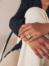 Anillo brillante entrelazado tono dorado, joyería de moda