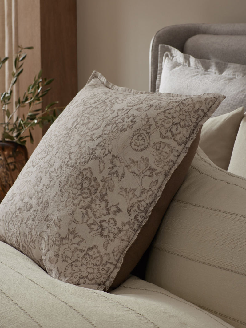 N. Premium floral woodblock cushion in natural colour 59x59cm, UK version