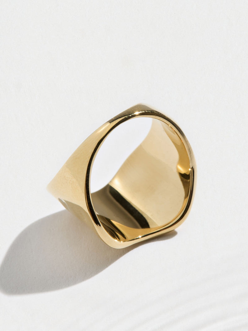 Gold tone stainless steel chunky ring, UK version
