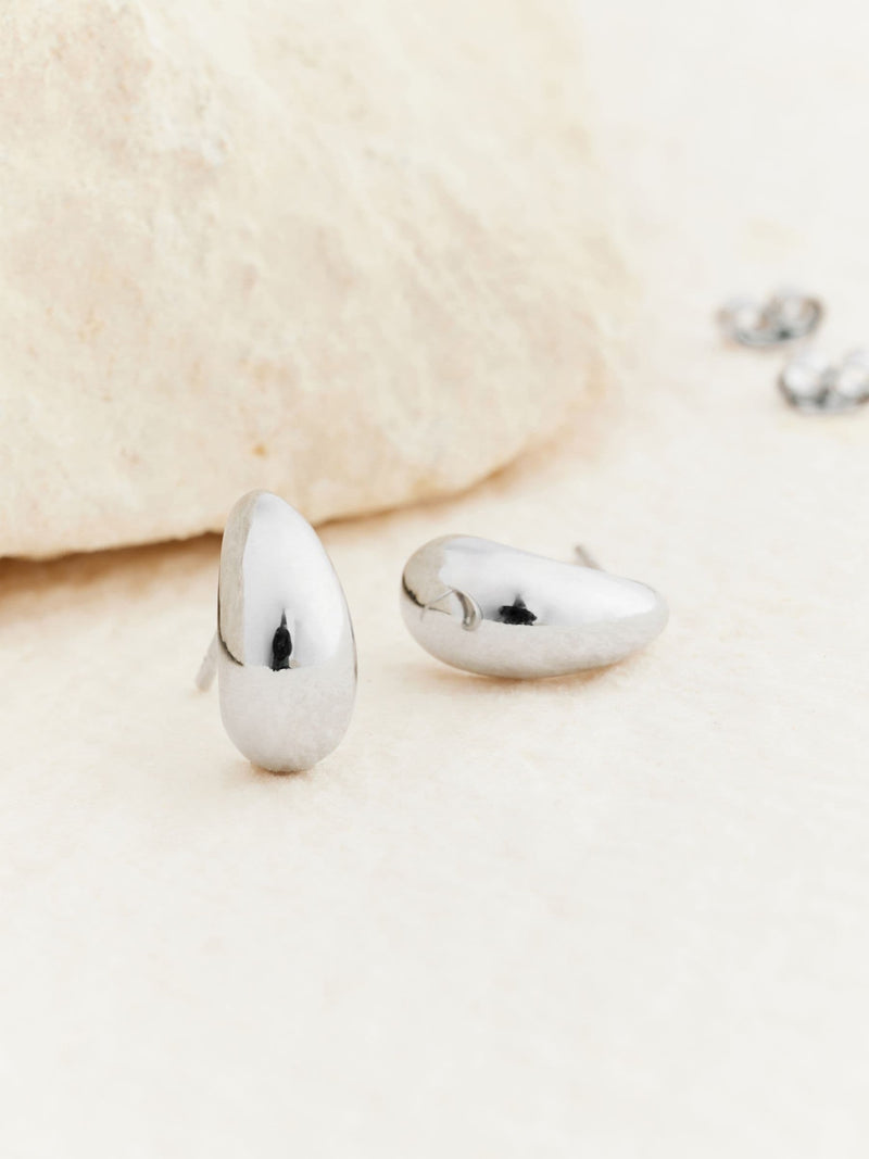 Sterling silver mini teardrop earrings 11mm x 6mm (British brand)