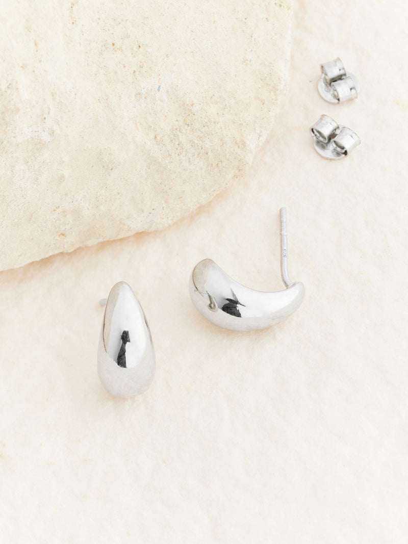Sterling silver mini teardrop earrings 11mm x 6mm (British brand)