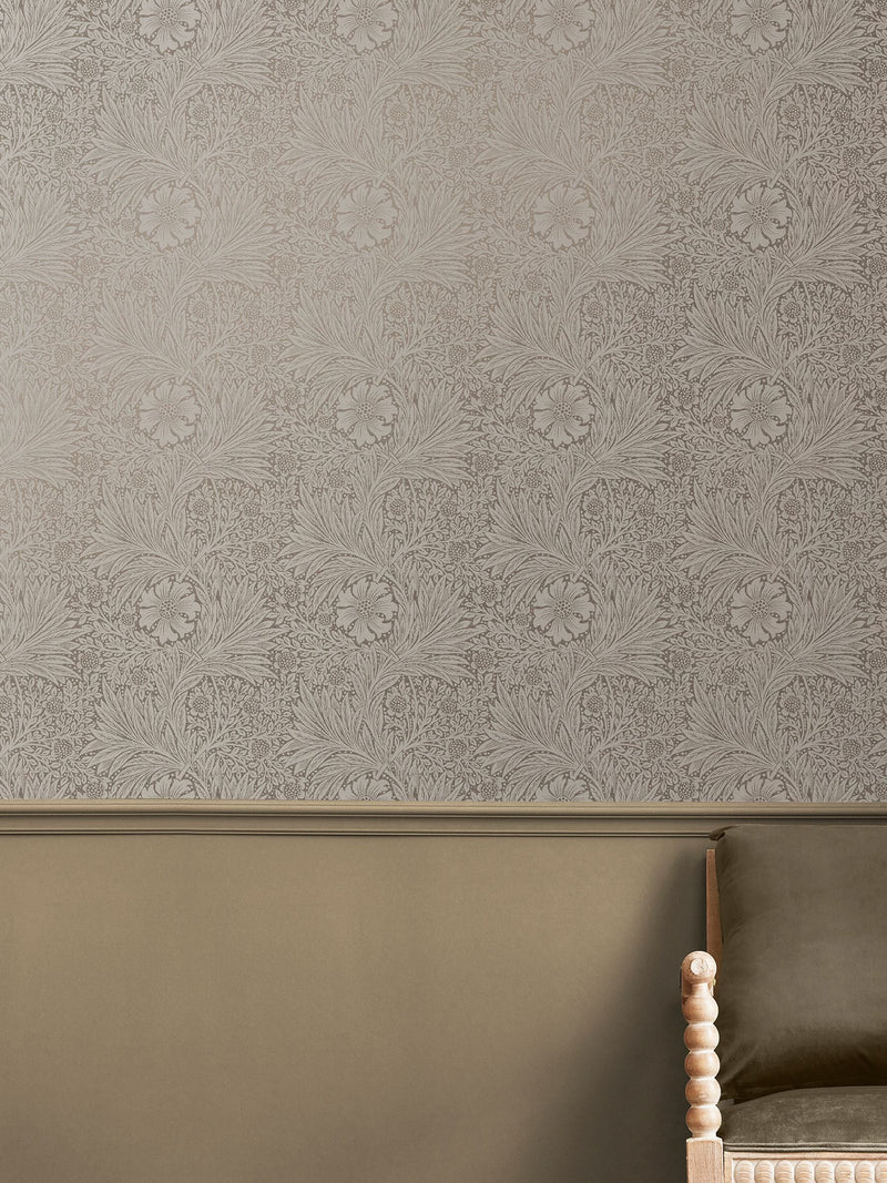 William Morris Marigold fibrous wallpaper 10M, UK version