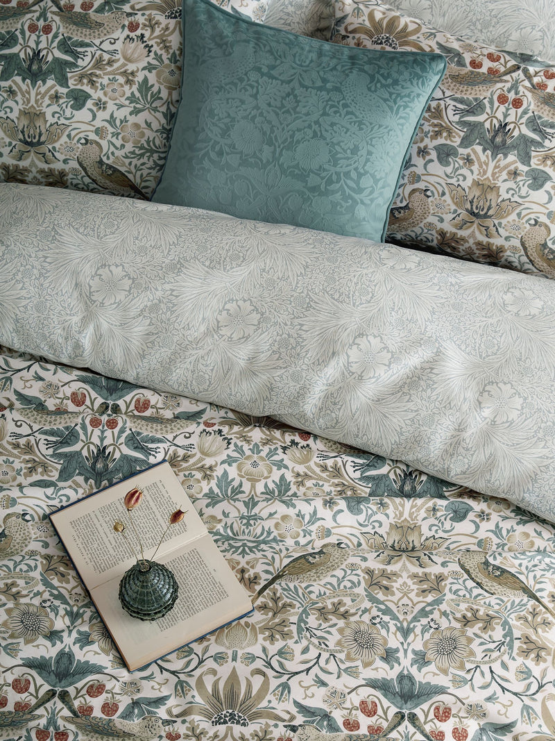 William Morris Hessian Strawberry Thief duvet cover set (British brand)