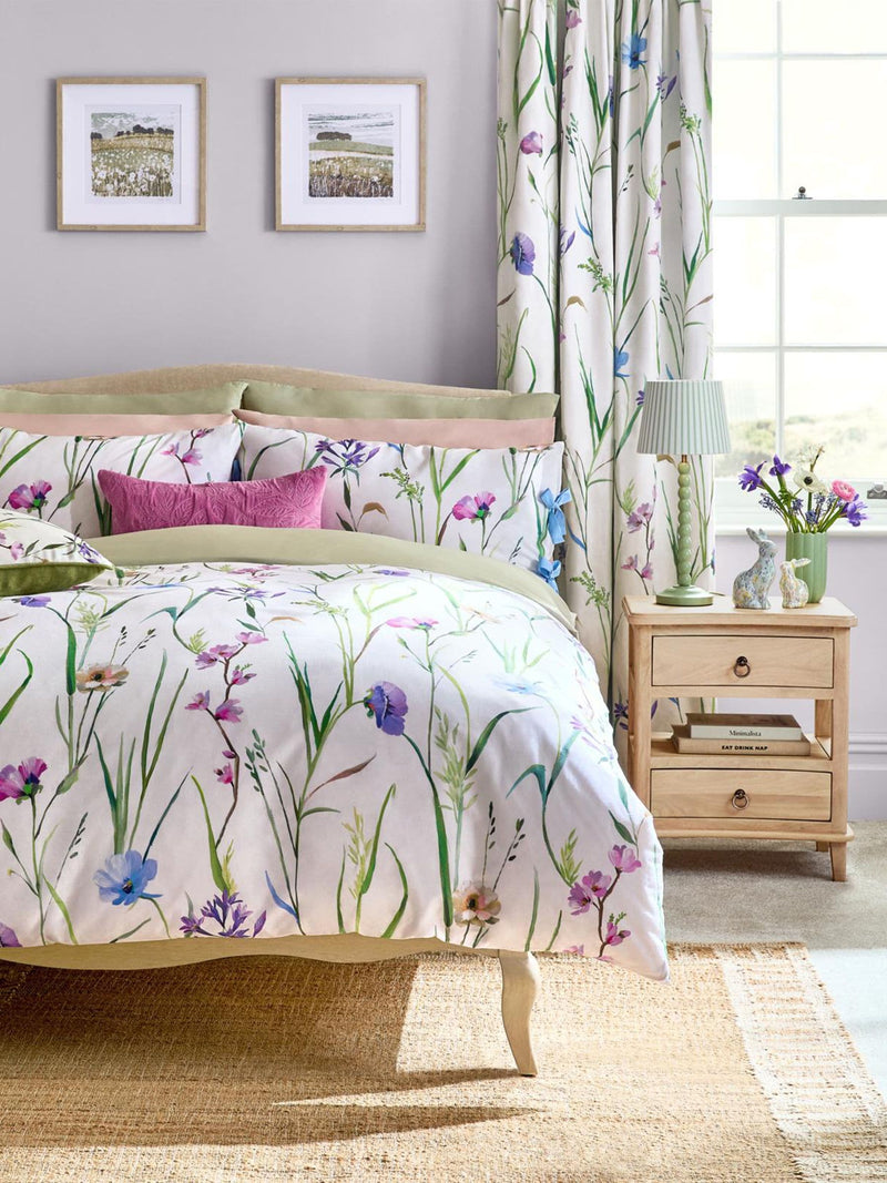 White Spring Meadow Floral duvet cover and pillowcase set (British brand)