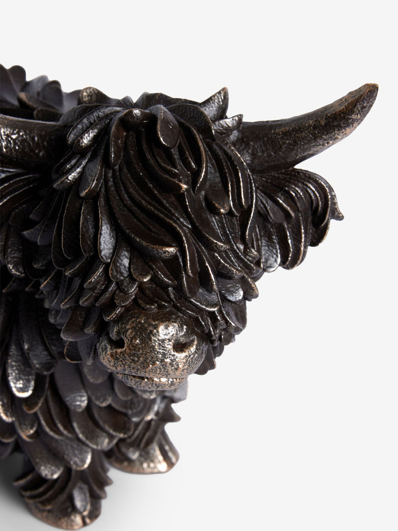 Large bronze Highland cow ornament Hamish - British product