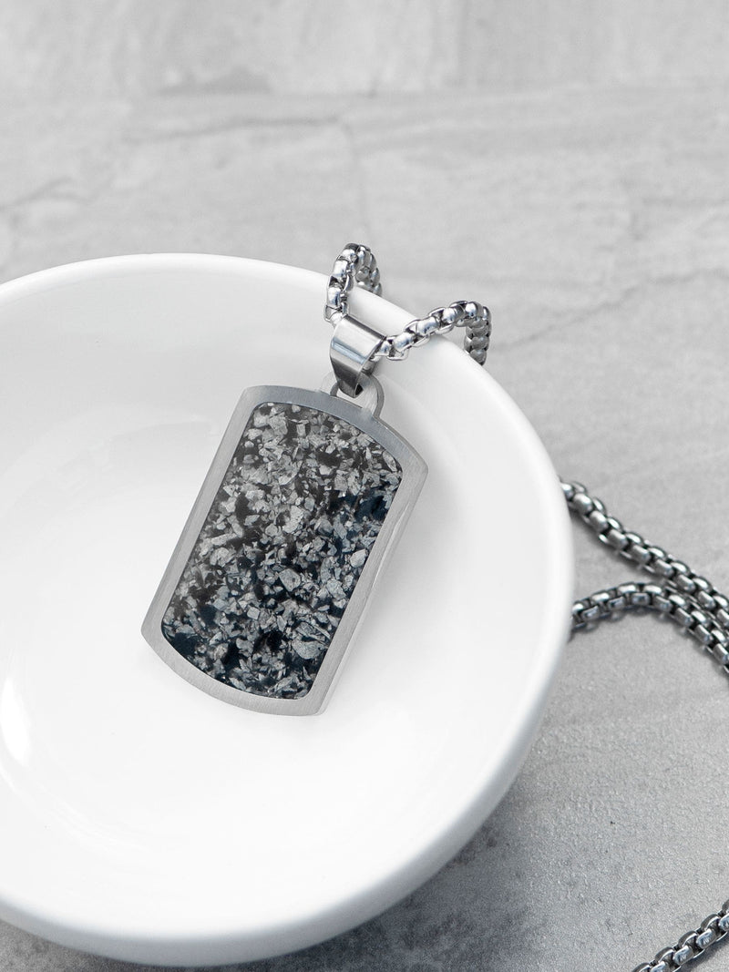 Treat Republic personalised snowflake obsidian dog tag necklace (British brand)