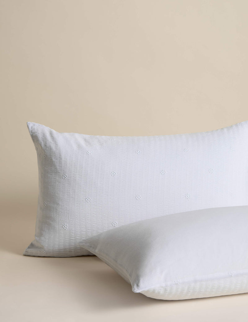 Embroidered floral seersucker bedding set - British product