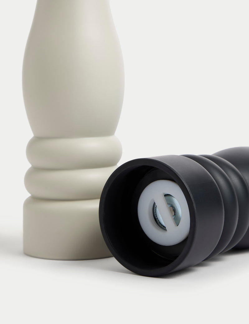 Salt and pepper mills set extra large, imported from the UK