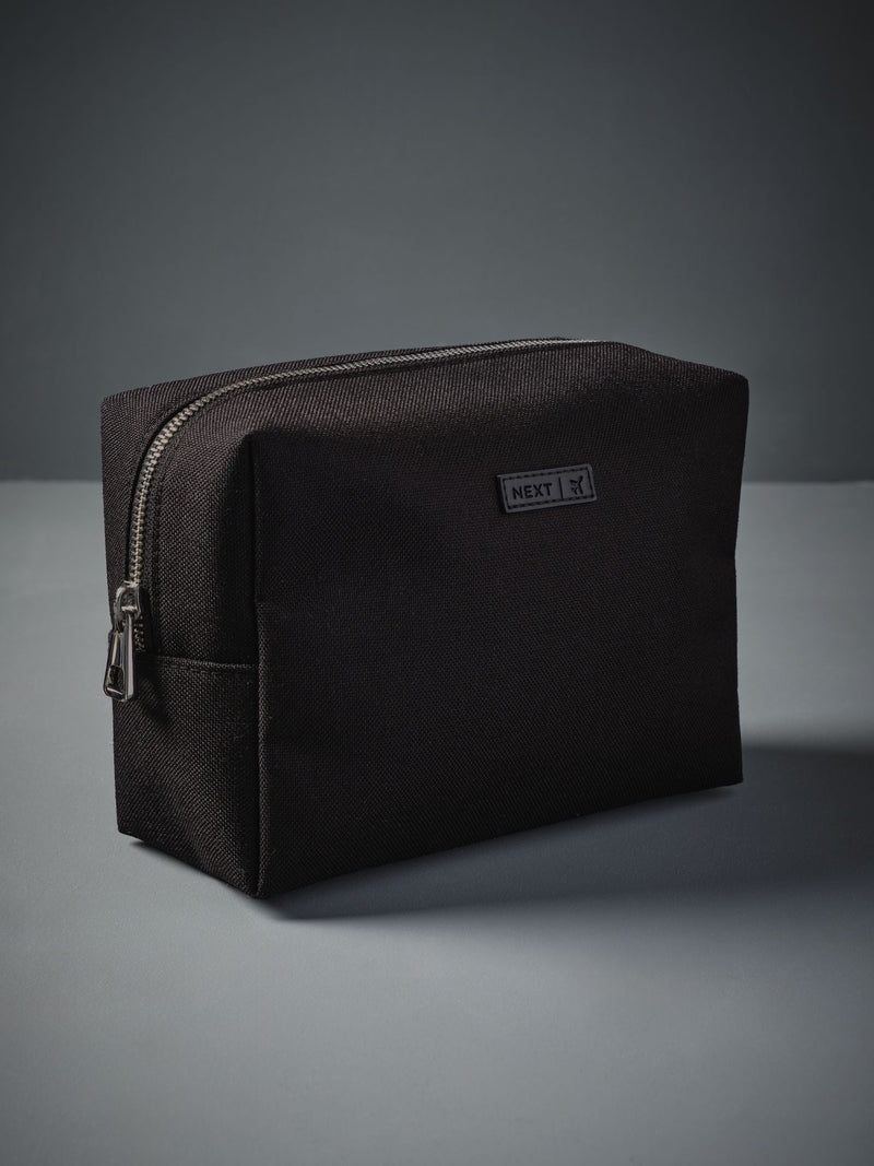 Two-piece travel wash bag set for grooming essentials (British brand)
