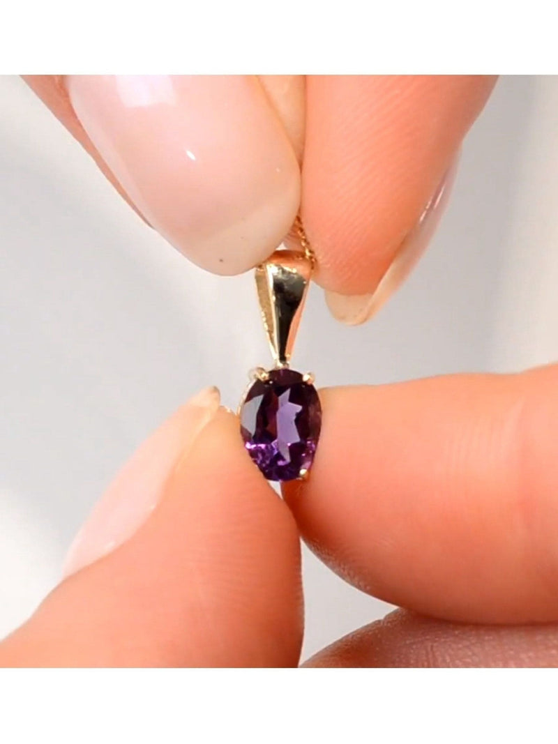 The Diamond Store purple amethyst 7x5mm 9K yellow gold pendant necklace (British brand)