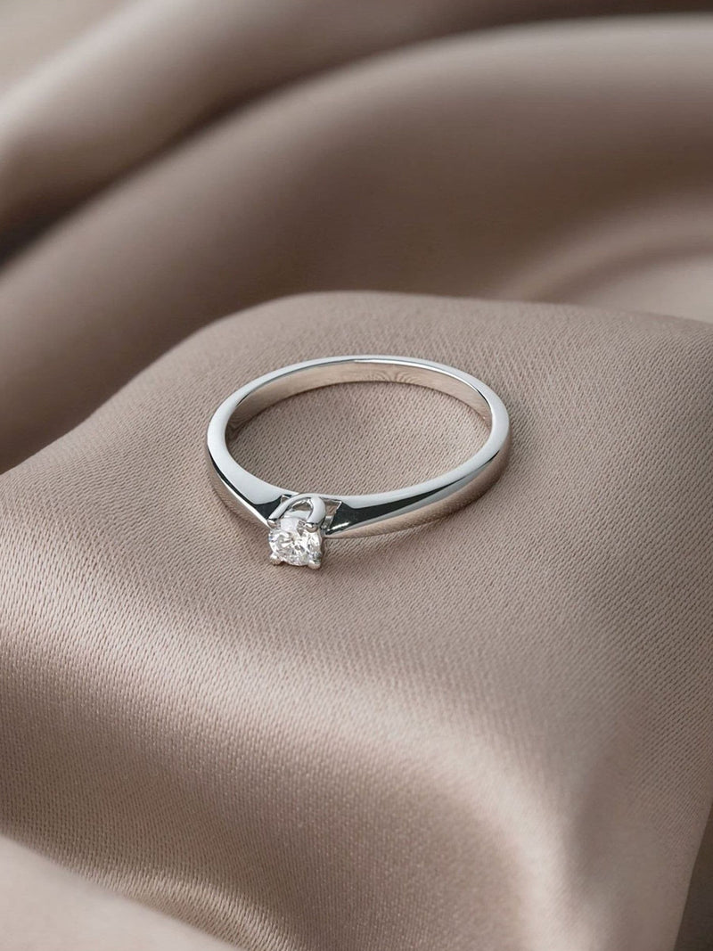 Diamond Store lab diamond engagement ring (British brand)