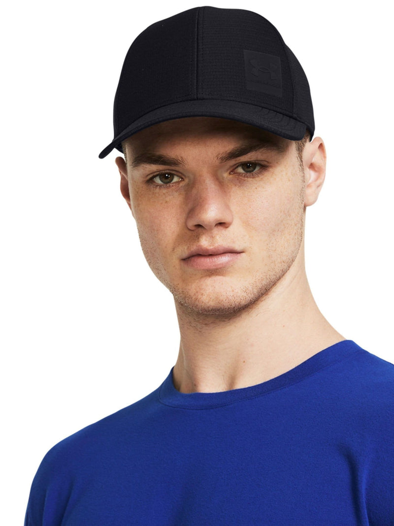 Under Armour black Iso-chill Armourvent hat size M, UK version