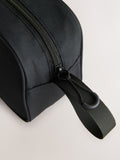 Black men's washbag with nylon and polyester lining (British brand)