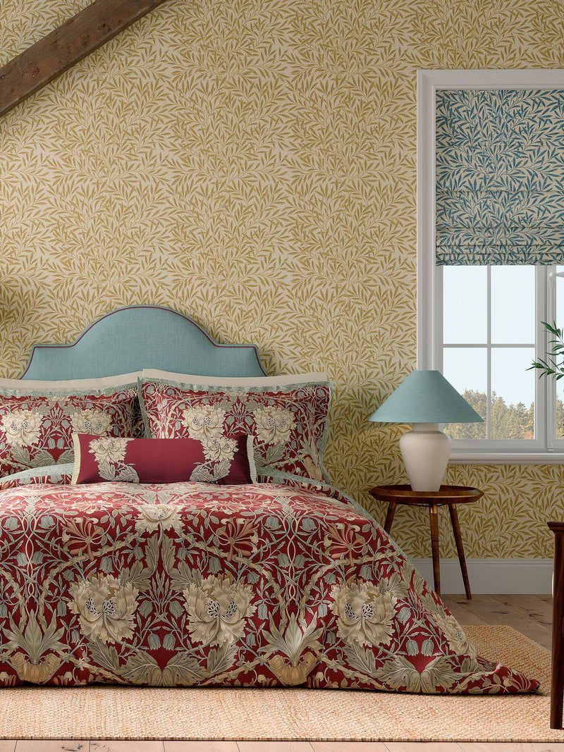 Morris & Co bedding set in Red Honeysuckle design, imported from the UK