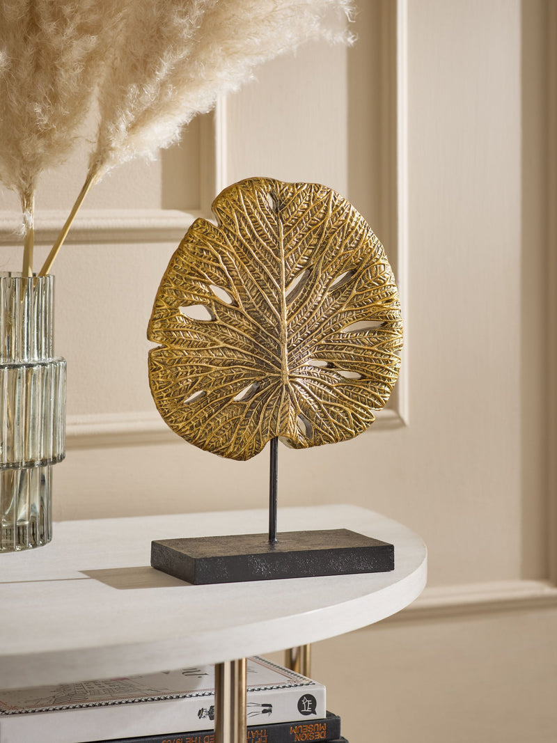 Gold lotus leaf ornament 24cm, UK version