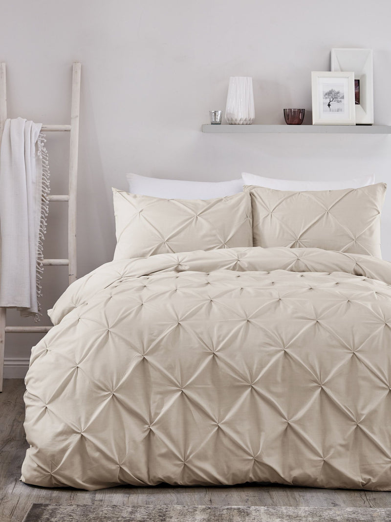Serene Natural Lara duvet cover and pillowcase set (British brand)