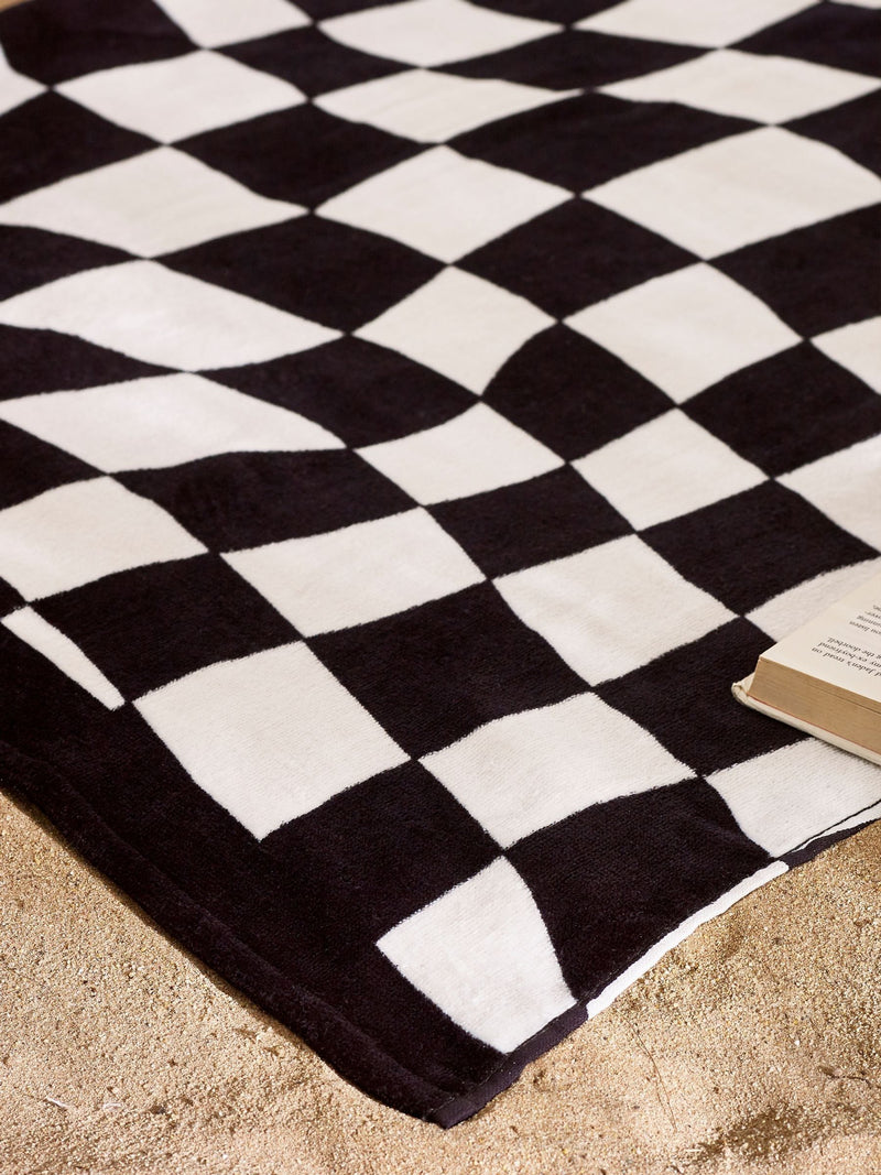 Catherine Lansfield checkerboard beach towel 76x160cm (British brand)