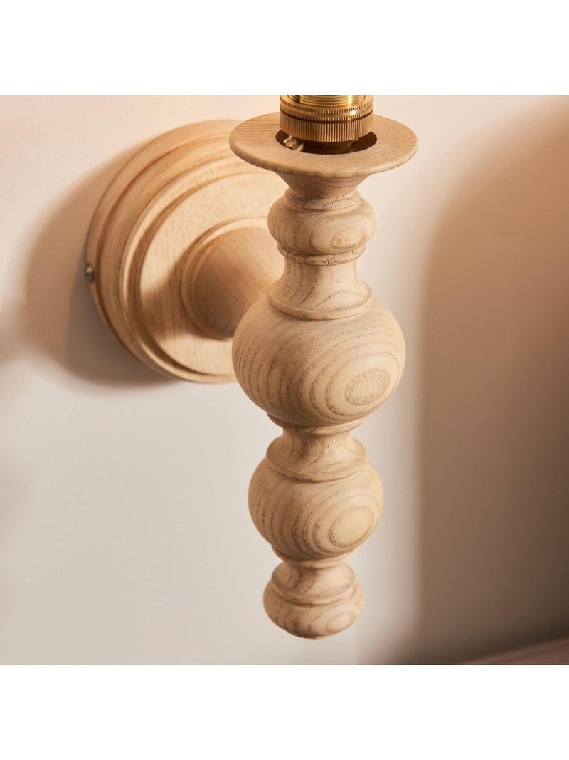 Gallery Home Bibury natural ash wall light brass B22 holder (British brand)