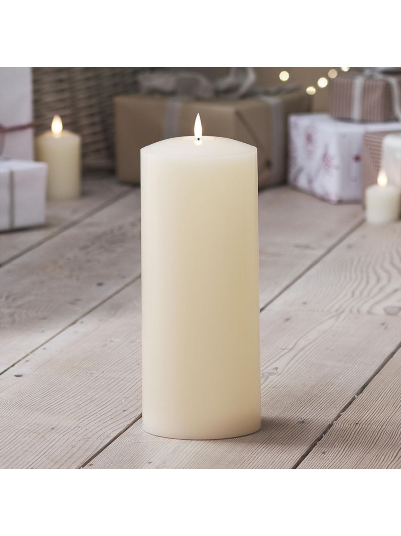 Lights4fun Natural TruGlow LED Chapel Candle 30cm, UK version
