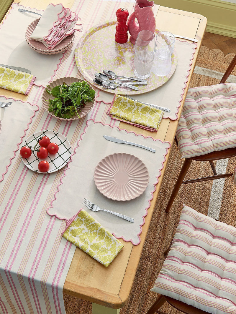 Land & Shore scalloped placemat napkins, UK version
