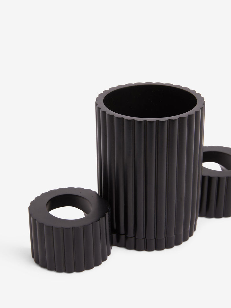 Black resin ribbed electric toothbrush holder - British product