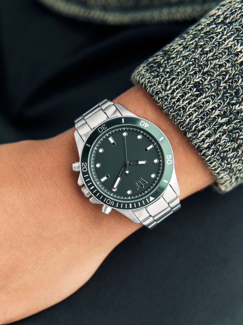 Silver Dark Green Border Bracelet Diver Watch (British brand)