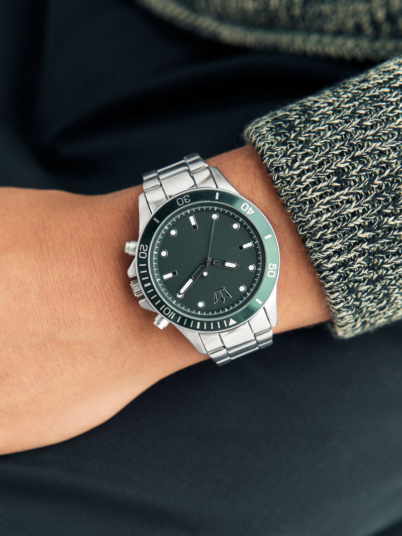 Silver Dark Green Border Bracelet Diver Watch (British brand)