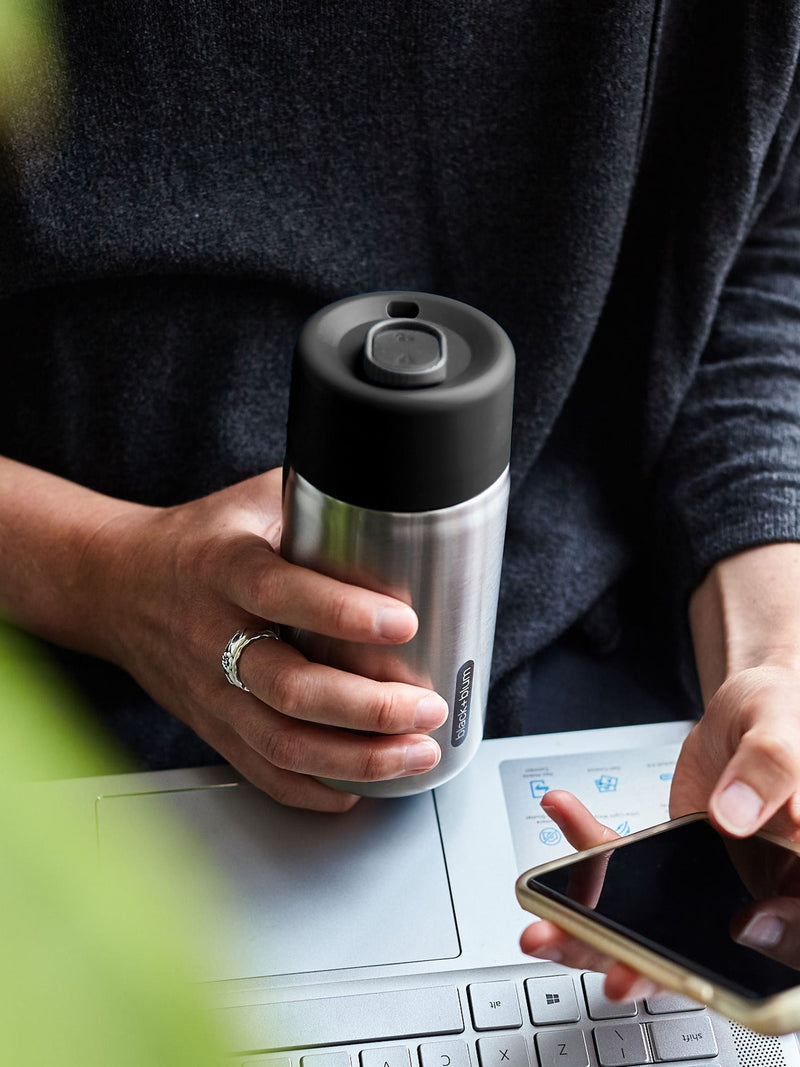 Black & Blum black insulated travel cup 340ml - British product