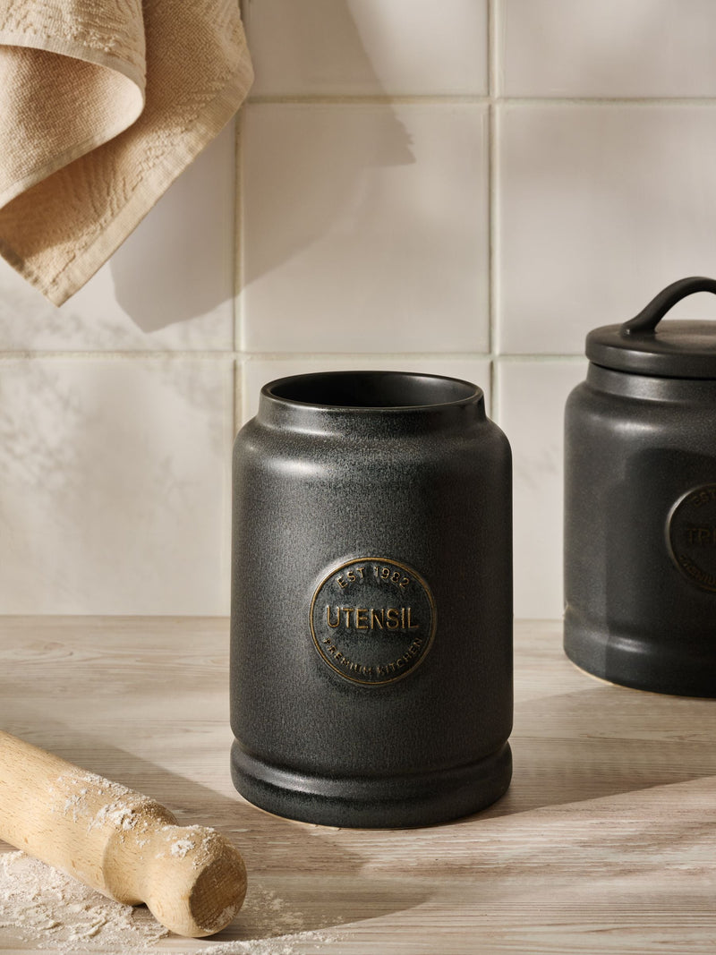 Sage green country badge ceramic utensil pot (British brand)