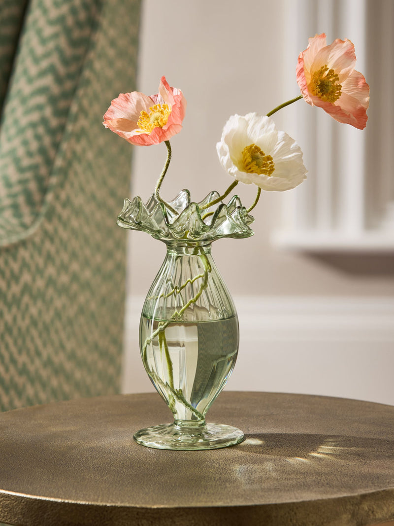 Green ruffle ribbed glass bud vase 15.5cm (British brand)
