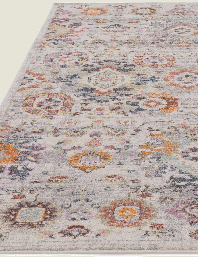 Asiatic Flores rug with Persian-inspired pattern - British product
