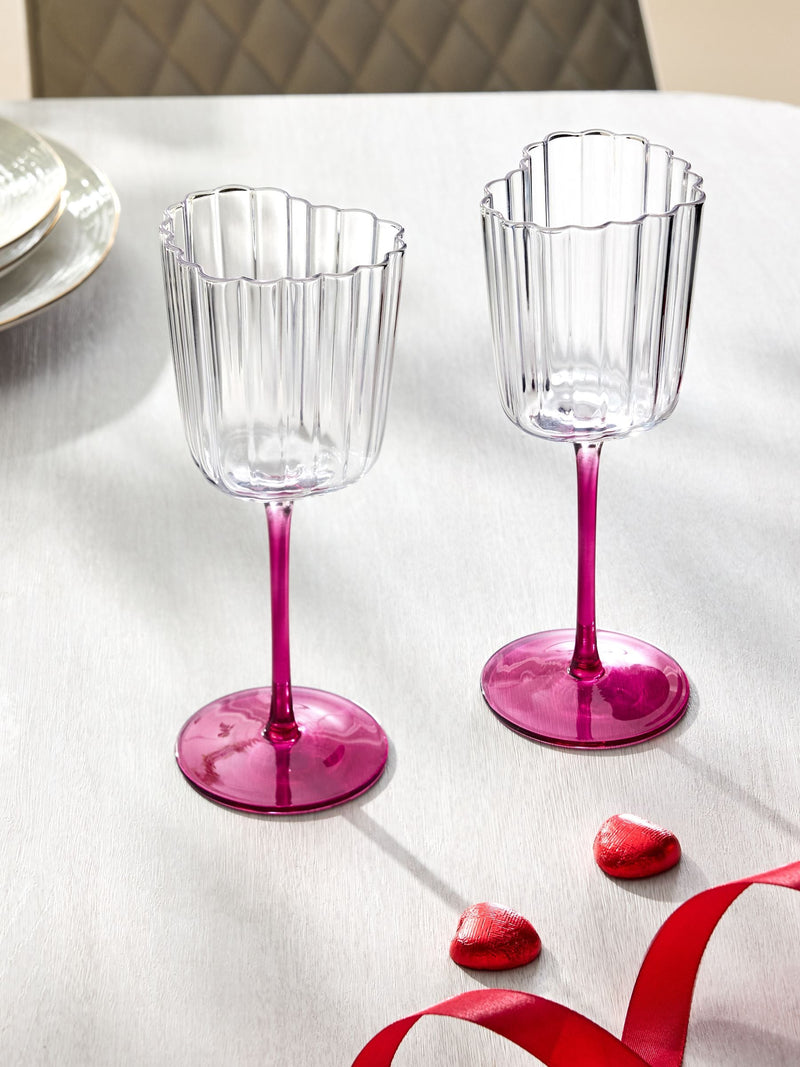 Pink scalloped heart wine glasses set of 2, UK version
