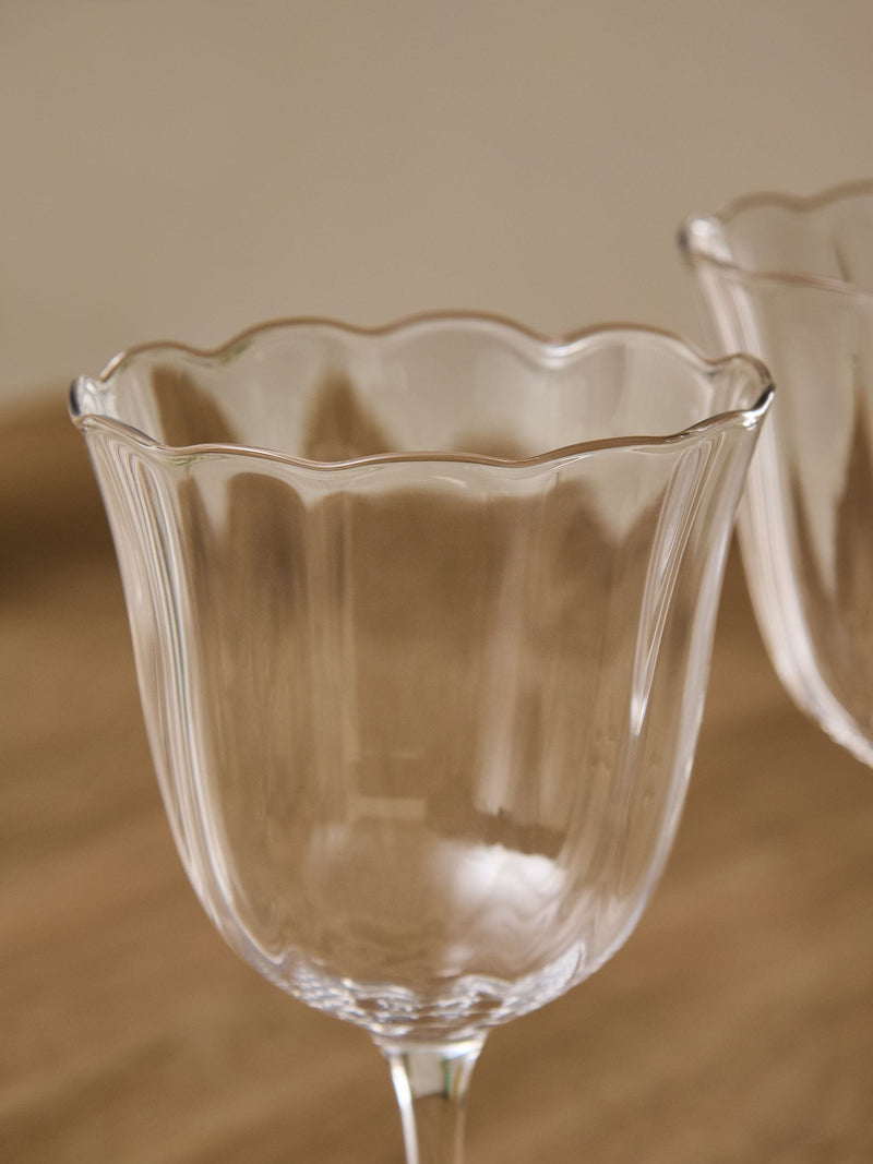 Clear scallop wine glasses set of 4, imported from the UK