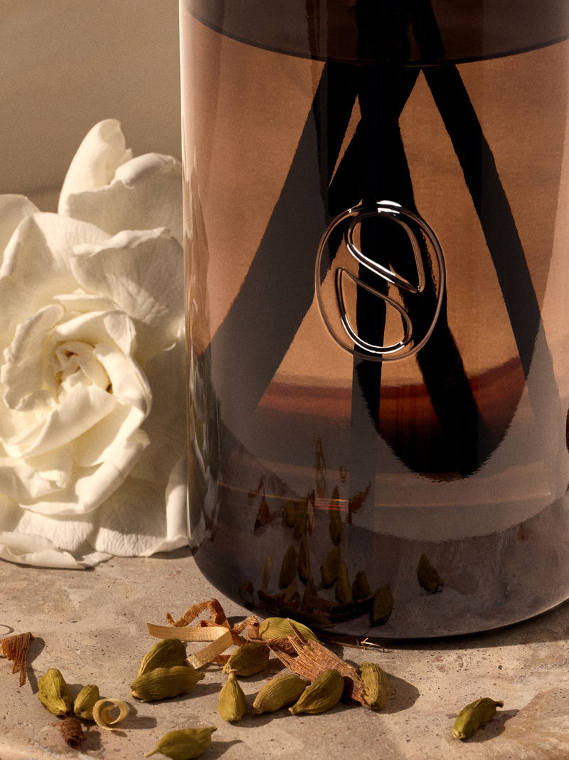 Embrace Brown Cardamom & Sandalwood reed diffuser 400ml, UK version