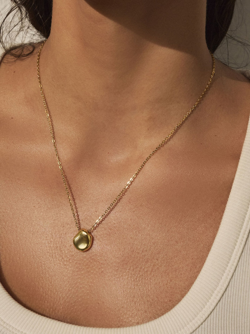 Gold tone waterproof stainless steel pebble necklace, UK version