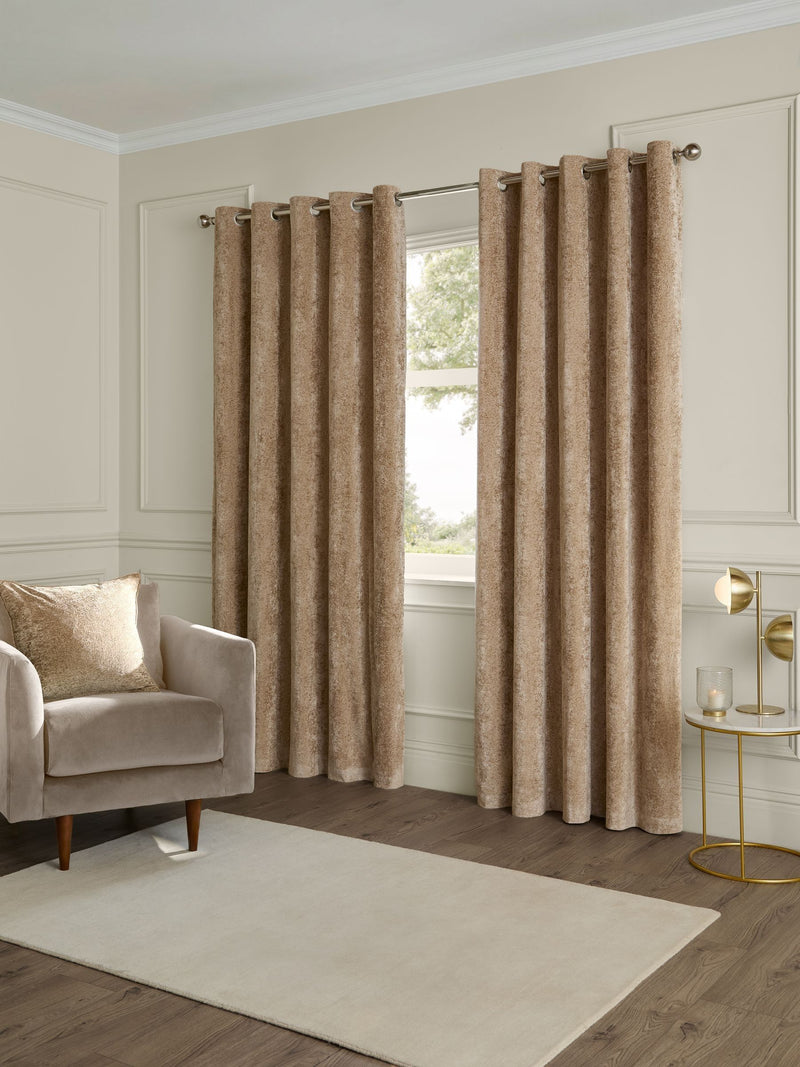 Paoletti champagne lustre velvet cushion 50x50 cm (British brand)