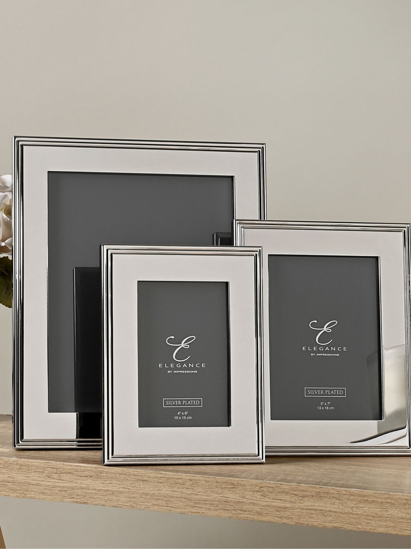 Widdop silver plated rib edge photo frame 8x10 (British brand)