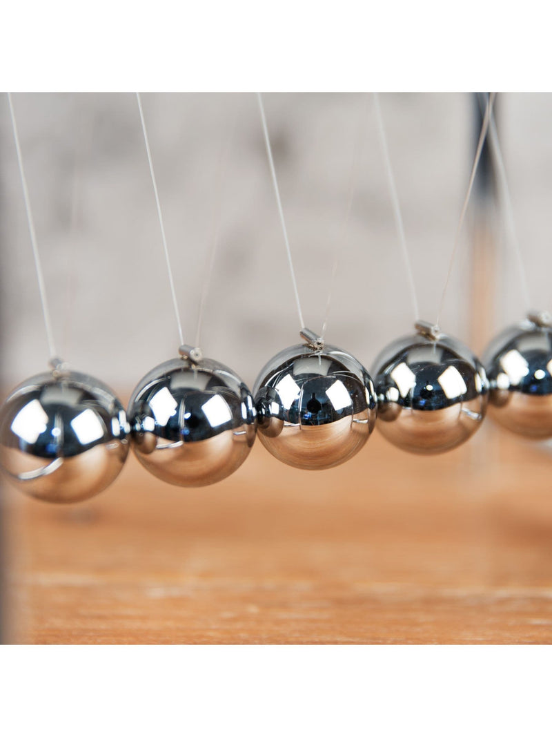 Widdop Newton's Cradle polished chrome desk toy 14x18cm (British brand)