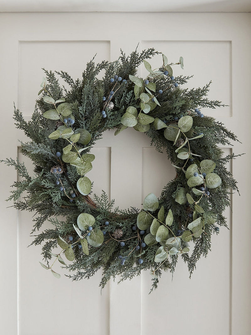 Lights4fun pre lit berry and pinecone Christmas wreath 66cm, UK version