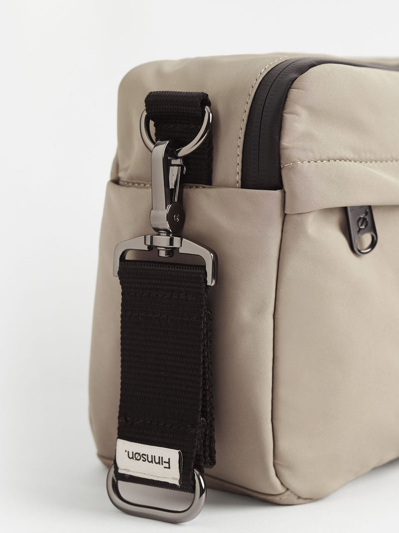 Finnson Frida stroller organiser taupe with clips, UK version