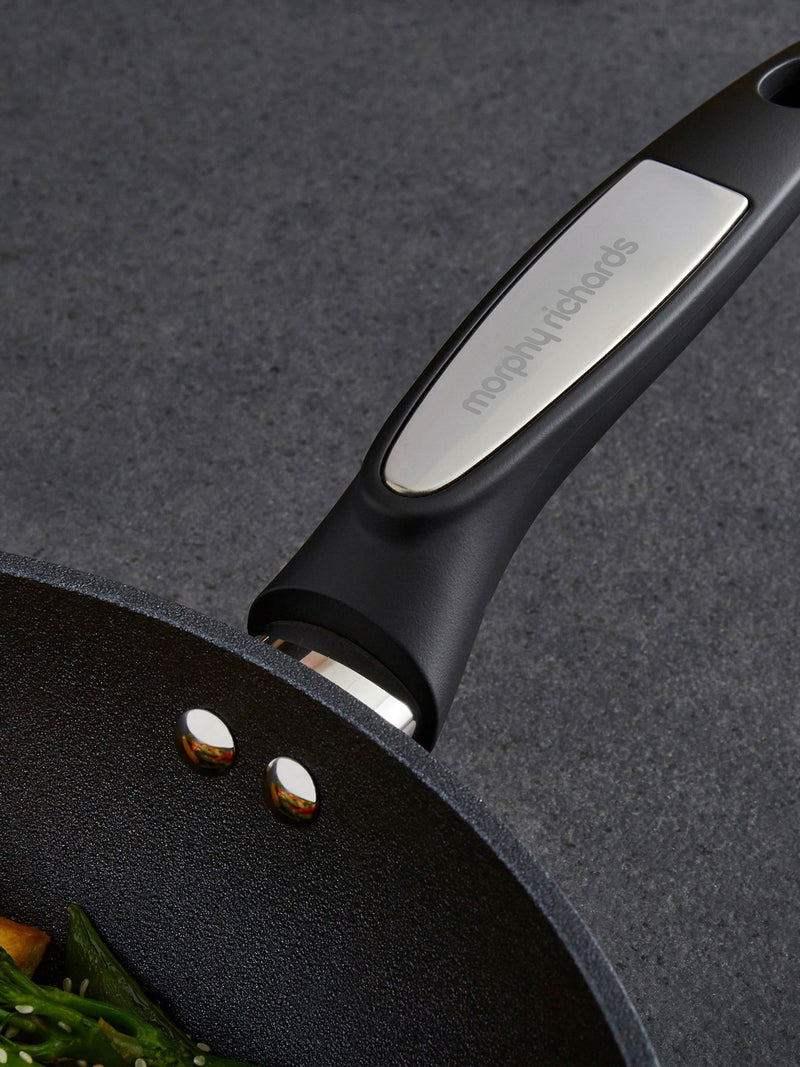 Morphy Richards forged aluminium wok 28cm, UK version