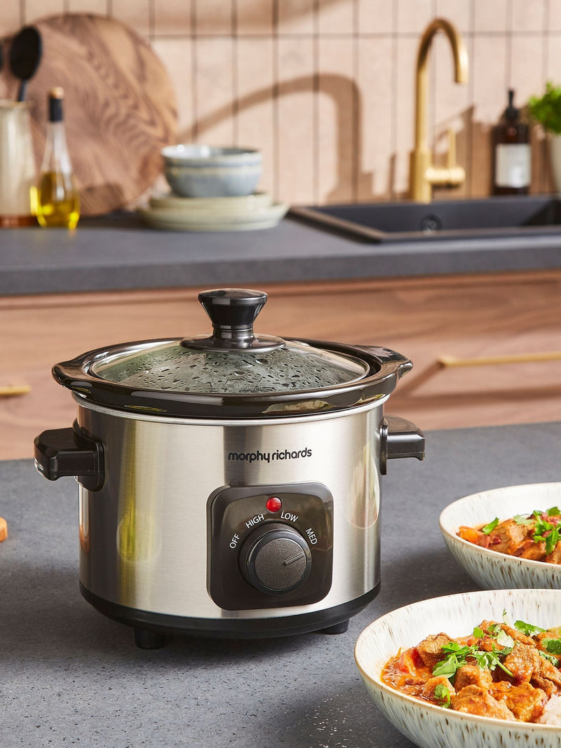 Morphy Richards round slow cooker 1.5L, imported from the UK