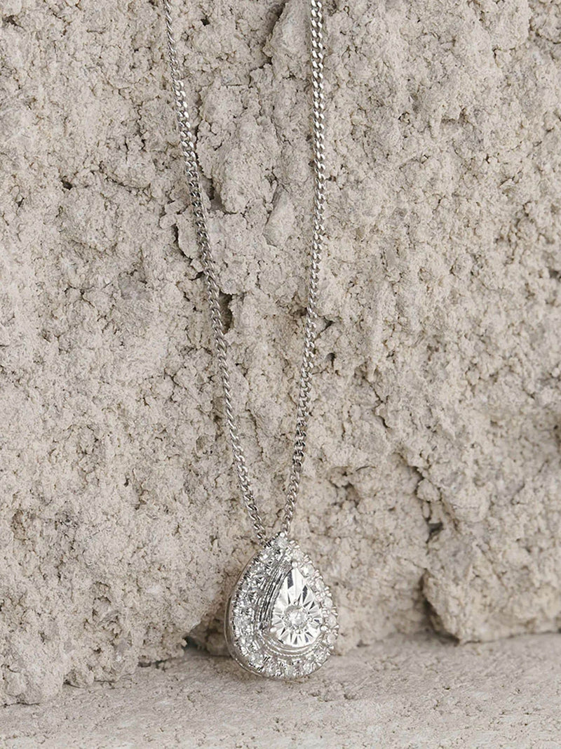 The Diamond Store 0.10ct diamond halo necklace silver (British brand)