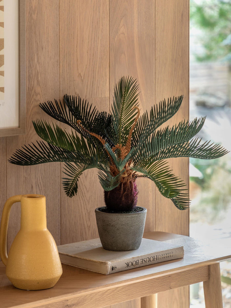 Gallery Home Natural Faux Wide Palm in Concrete Pot 49cm, UK version