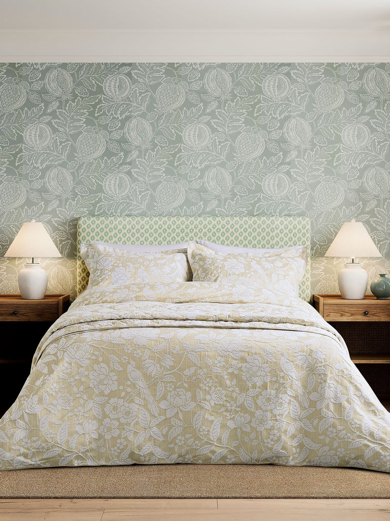 Sanderson Gold Pyramus Quilted Throw 260x265cm (British brand)