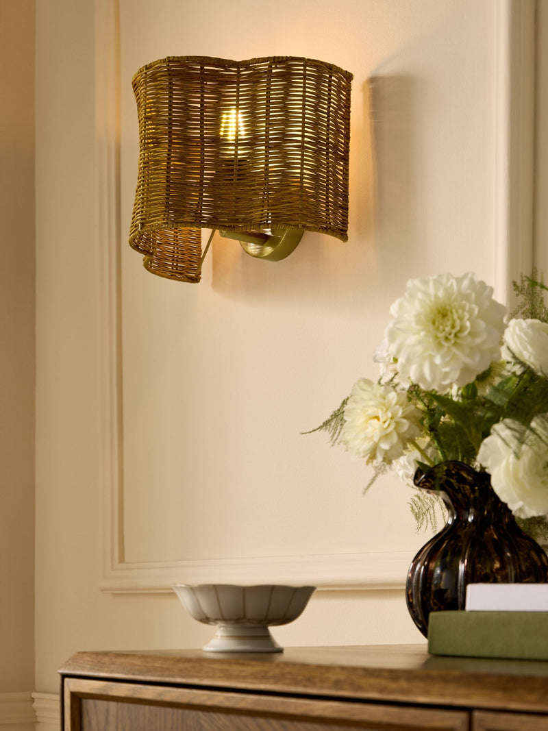 Nina Campbell Natural Fleur rattan wall light - British product